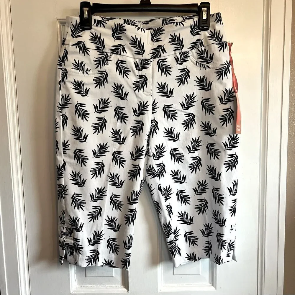 Hearts of Palm Capri Shorts - Picture 9 of 9